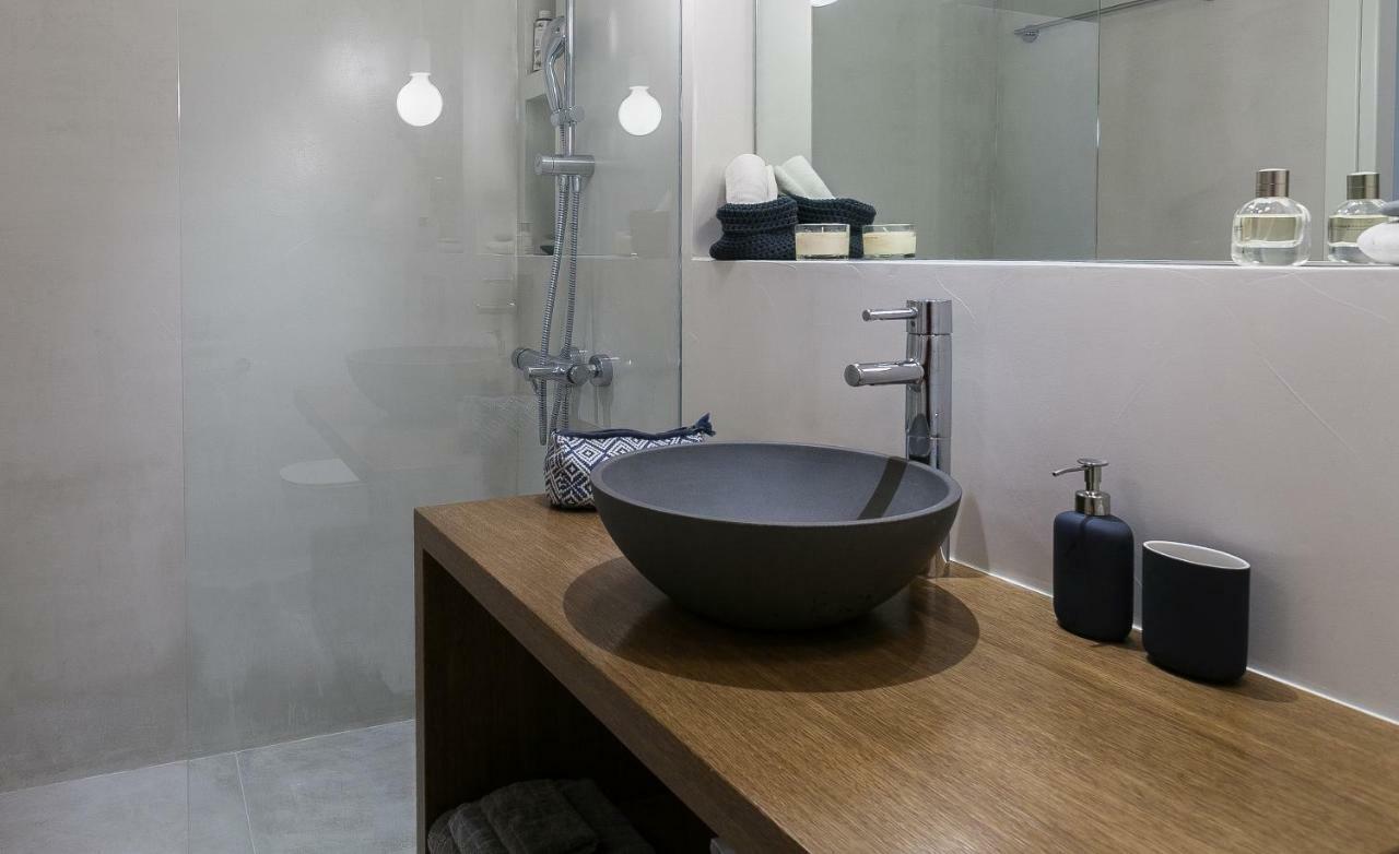 Unique Semi-Basement Stay At The Foot Of The Acropolis Ateny Zewnętrze zdjęcie