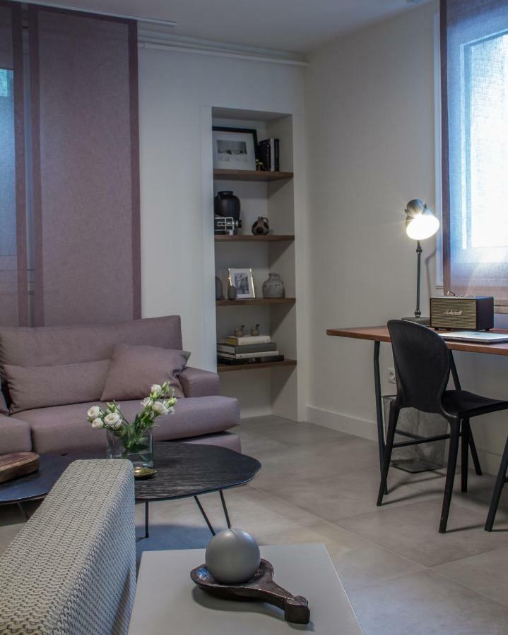 Unique Semi-Basement Stay At The Foot Of The Acropolis Ateny Zewnętrze zdjęcie