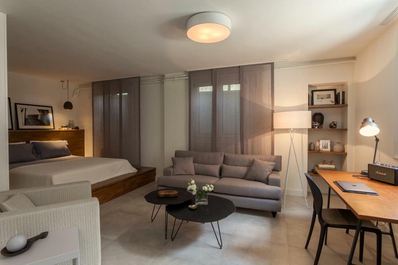 Unique Semi-Basement Stay At The Foot Of The Acropolis Ateny Zewnętrze zdjęcie